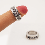 Spinable Chain Stainless Steel Cock Ring - Image 10