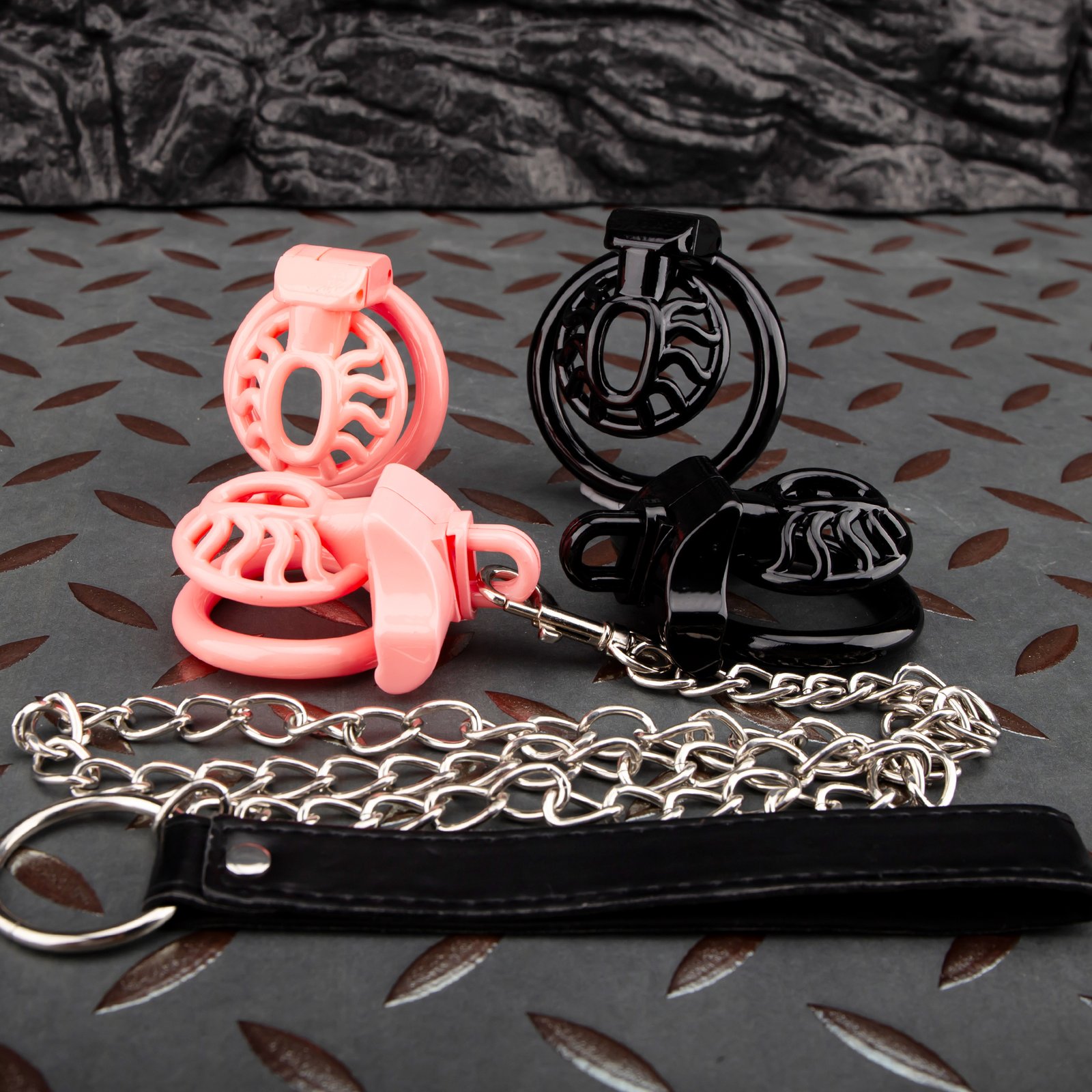 蜘蛛 Sun Spiders Ultra Small Chastity Cage Mini Couple Erotic Traction Chain Cock Cage - Image 1